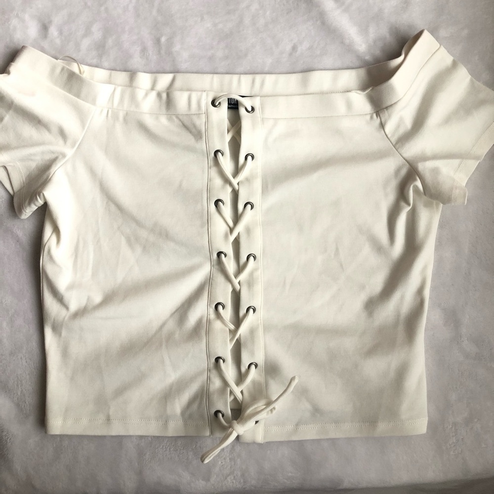 Fashion nova crop top